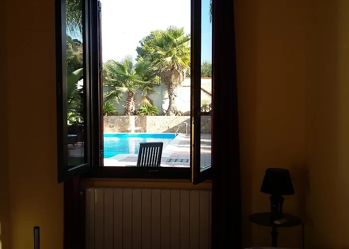 卡斯特拉佐住宿加早餐旅馆 住宿加早餐酒店 4*