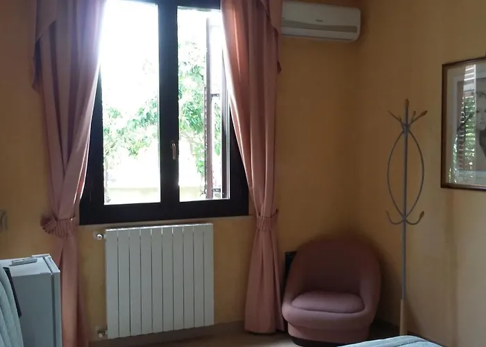 卡斯特拉佐住宿加早餐旅馆 住宿加早餐酒店 4*