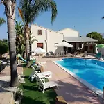 Castellazzo Bed & Breakfast 4*