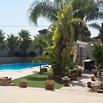 Castellazzo Bed & Breakfast 4*