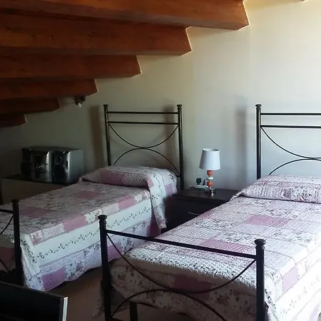 Castellazzo Bed & Breakfast 4*