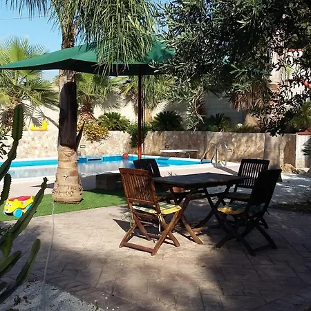 Castellazzo Bed & Breakfast 4*